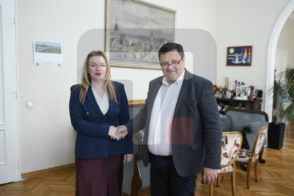 U Zemunu uručena 82 paketa hrane za najugroženije porodice