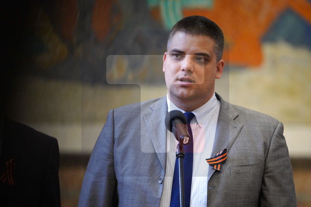 A.Šešelj: SRS za vanredne parlamentarne izbore,prilika za rešavanje političkih sukoba