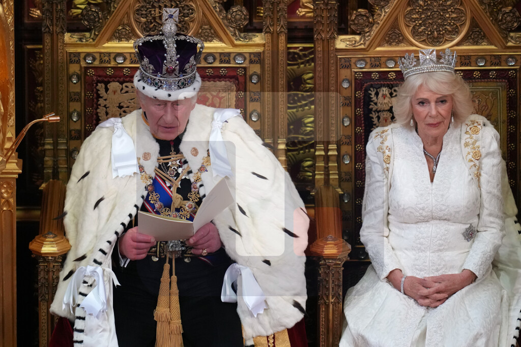 Britanska kraljica Kamila nosila istorijsku državnu dijademu tokom kraljevog govora