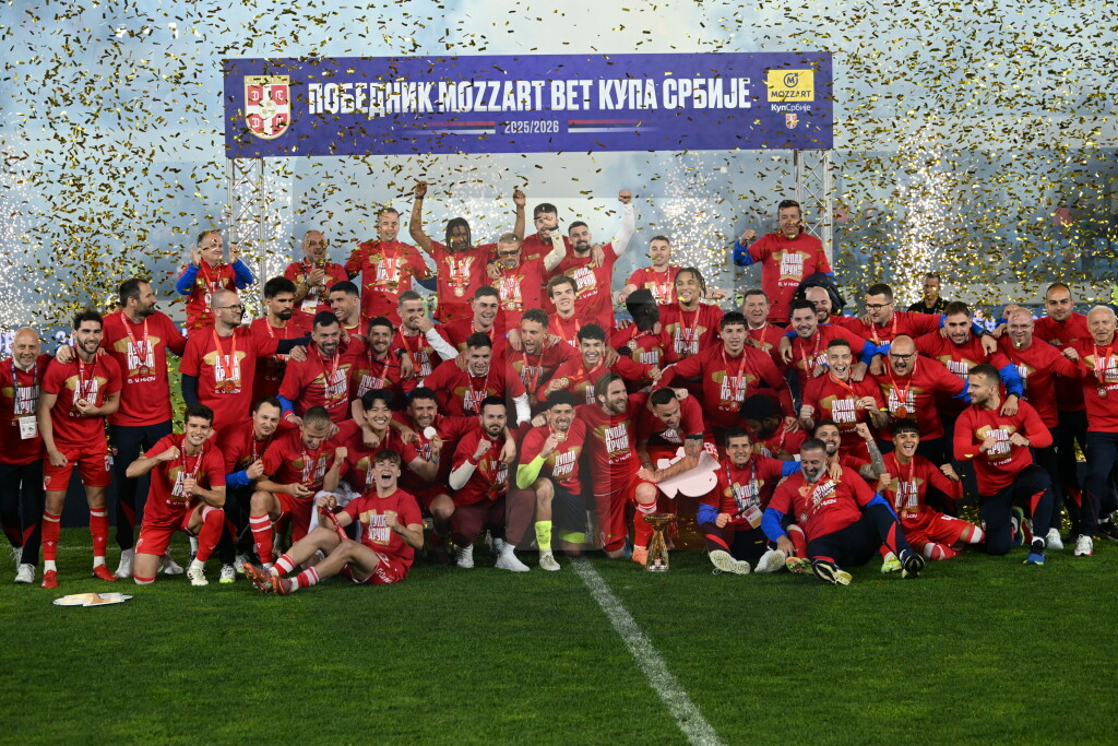 Fudbaleri Crvene zvezde posle penala pobedili Vojvodinu za 30. trofej u Kupu Srbije