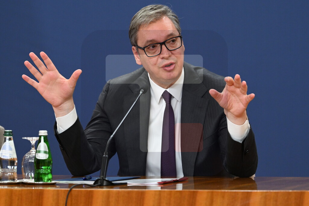 Vučić:Razumem Đukanovića što mrzi SPC, više me zanima šta o tome misli ova vlast u CG