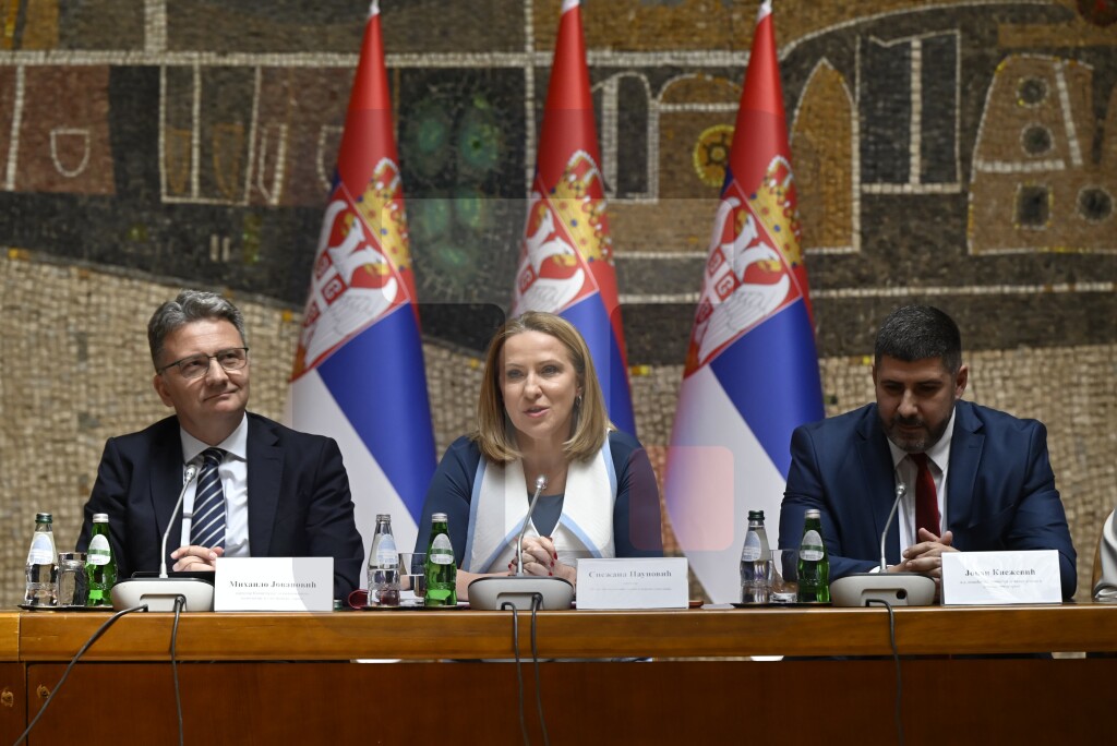 Paunović: Matičari svedoci najvažnijih događaja,treba da dobiju status kakav zaslužuju
