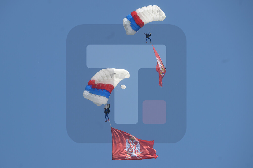 Balkanski skok prijateljstva 2026 okupio padobrance regiona na aerdromu Lisičji jarak