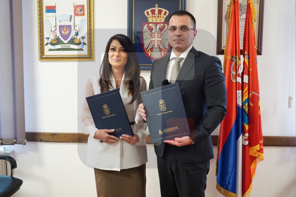 Milićević potpisao ugovore za letnje kampove mladih iz dijaspore u Topoli i Rači
