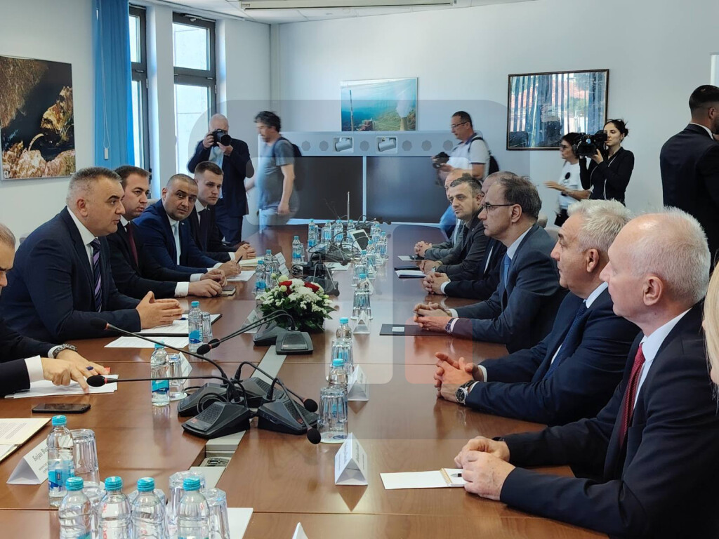 Macut stigao u Trebinje, u toku radni sastanak sa Minićem, ministrima i saradnicima