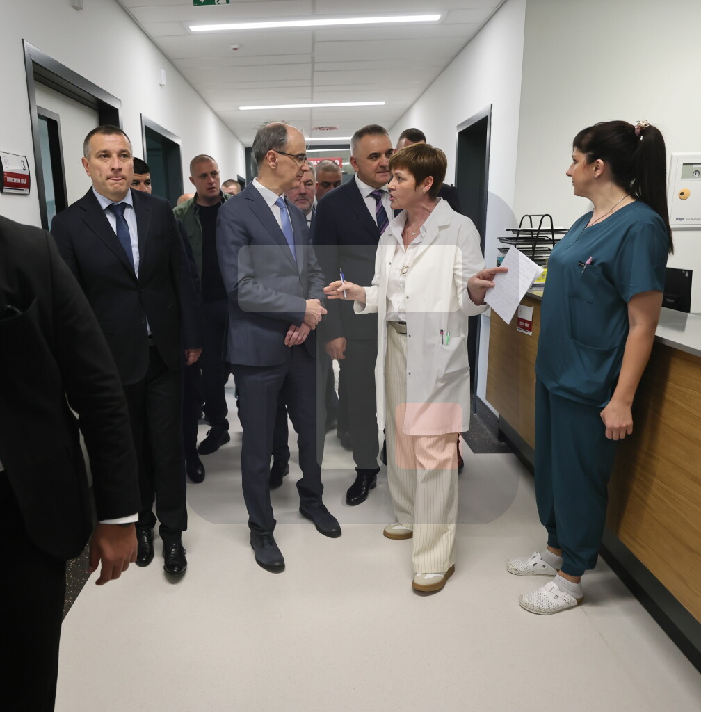 Macut sa Minićem obišao bolnicu u Trebinju