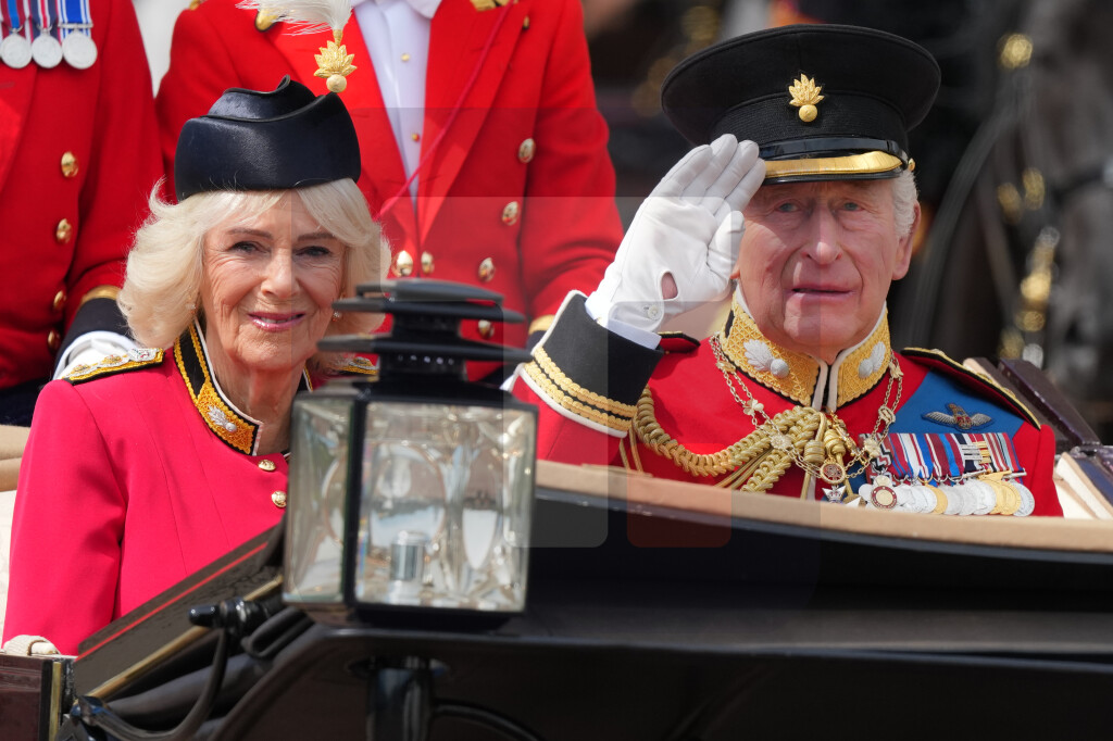 Britanija danas obeležava rođendan kralja Čarlsa paradom "Trooping the Colour"
