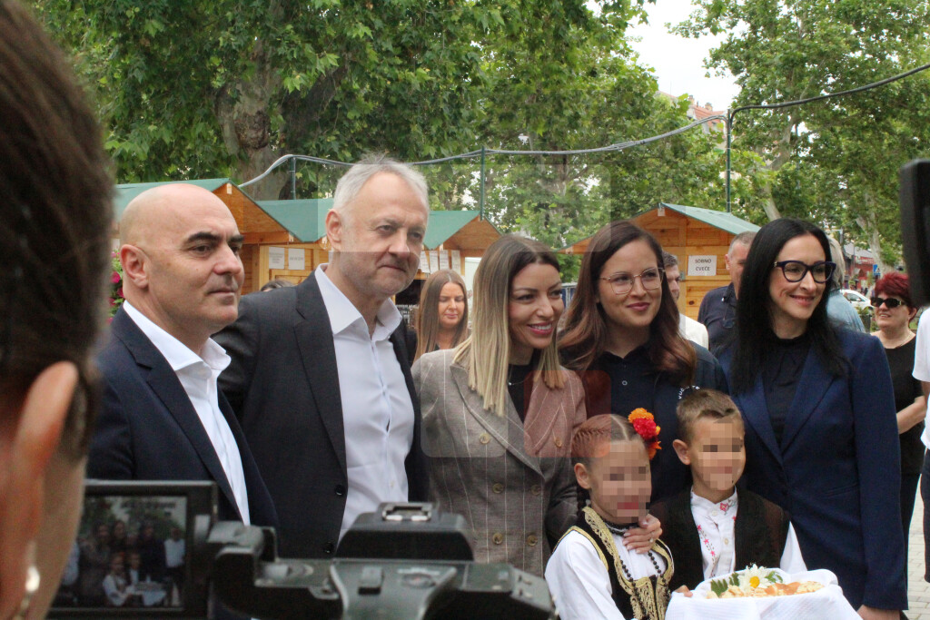 Mesarović, Žarić Kovačević, Pavkov i Gajić u B.Palanci, sa građanima o daljem razvoju