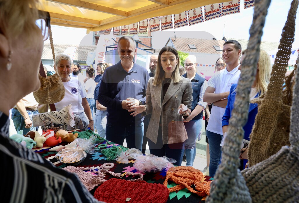 Na manifestaciji "Surčin - nekad i sad" predstavljeni planovi za budućnost Surčina