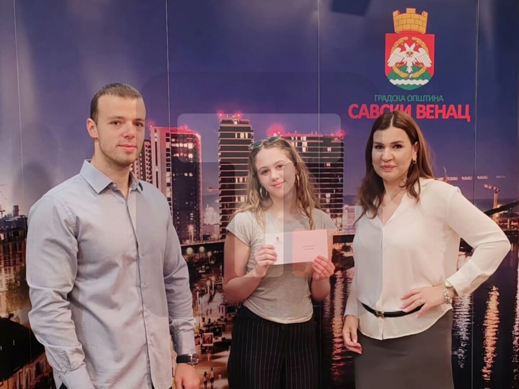 Članovi Veća GO Savski venac uručili 67 nagrada najuspešnijim osnovcima