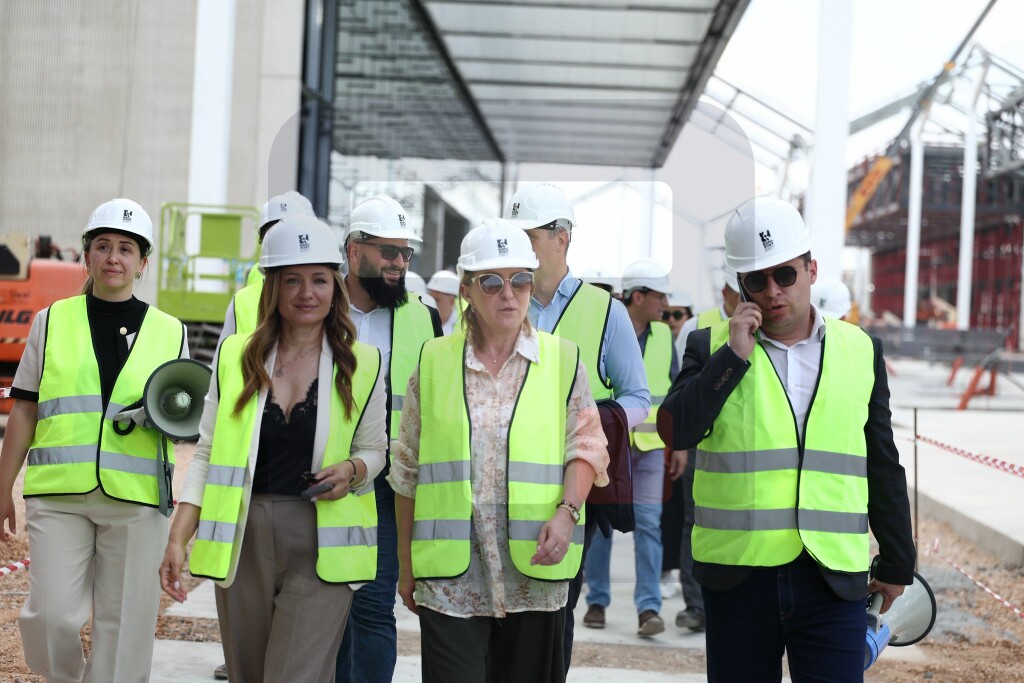 Ministarka Paunović sa predstavnicima opština i gradova posetila Ekspo gradilište