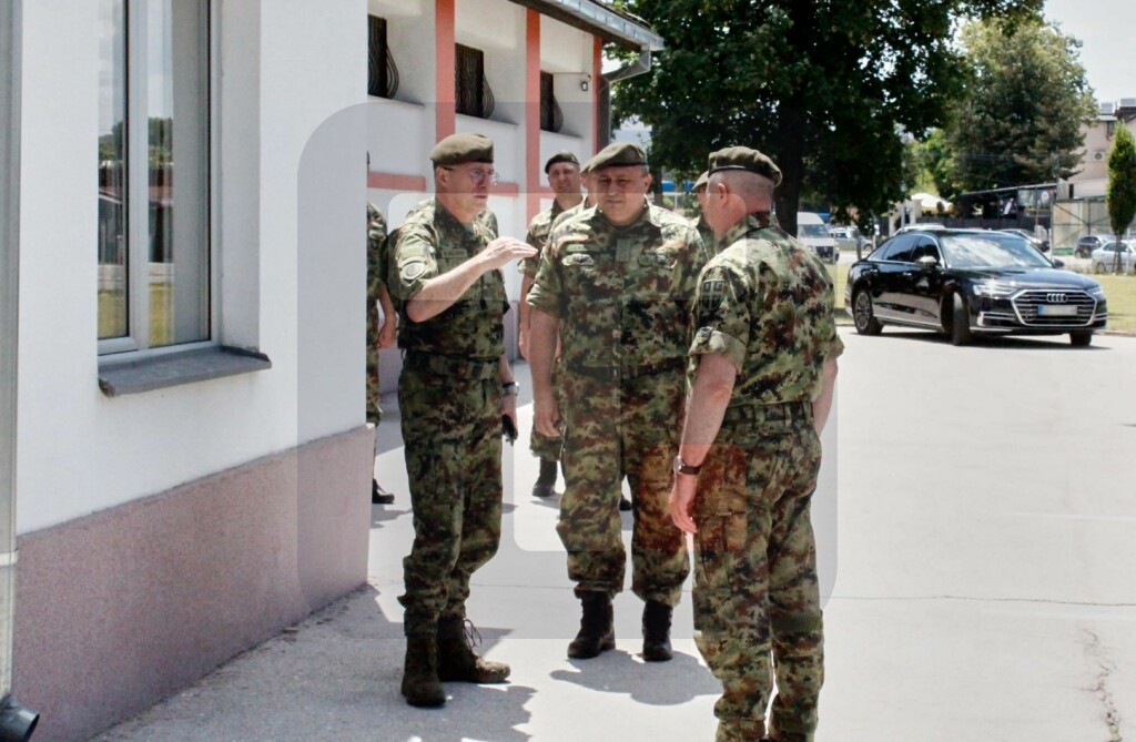 Mojsilović održao pripremni sastanak za prikaz novih sposobnosti VS na Vidovdan
