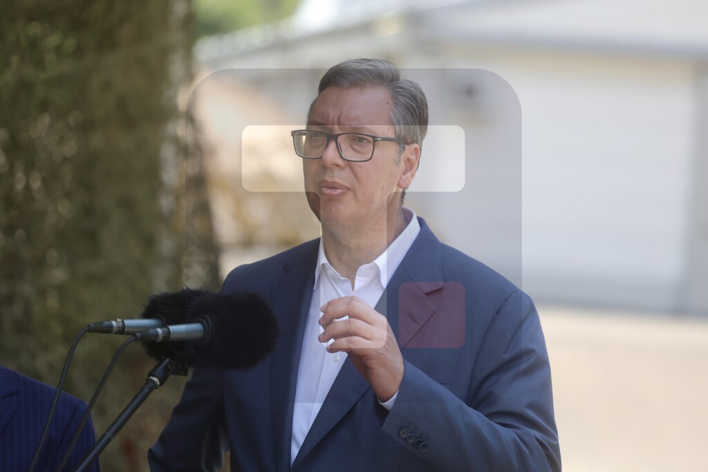 Vučić: Ponosan sam na ono što sam video na pokaznoj vežbi Žandarmerije u Lipovici