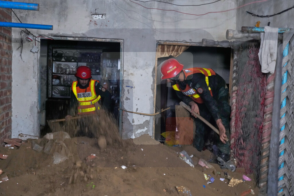 Pakistan: Najmanje 14 dece poginulo zbog urušavanja krova obrazovnog centra