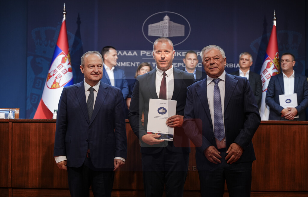 Uručeni ugovori za podršku izrazito nerazvijenim opštinama vredni 87 miliona dinara