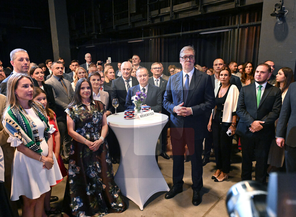 Ambasada SAD u BGD priredila prijem povodom 250 god.nezavisnosti, prisustvuje Vučić