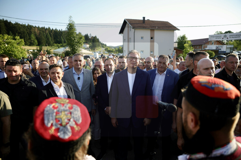 Dodik i Vučić na obeležavanju slave hrama u Sitnici