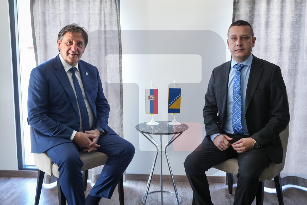 Gašić se sastao sa zamenikom ministra odbrane BiH Goganovićem u Mrkonjić Gradu