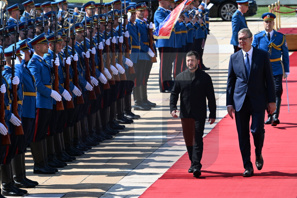 Predsednik Vučić svečano dočekao predsednika Ukrajine Zelenskog ispred Palate Srbija