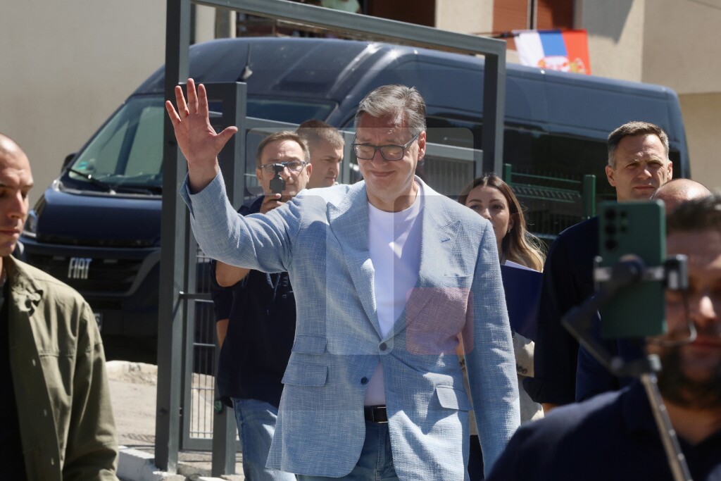 Predsednik Vučić u Prijepolju obilazi završne radove na vrtiću Čarolija