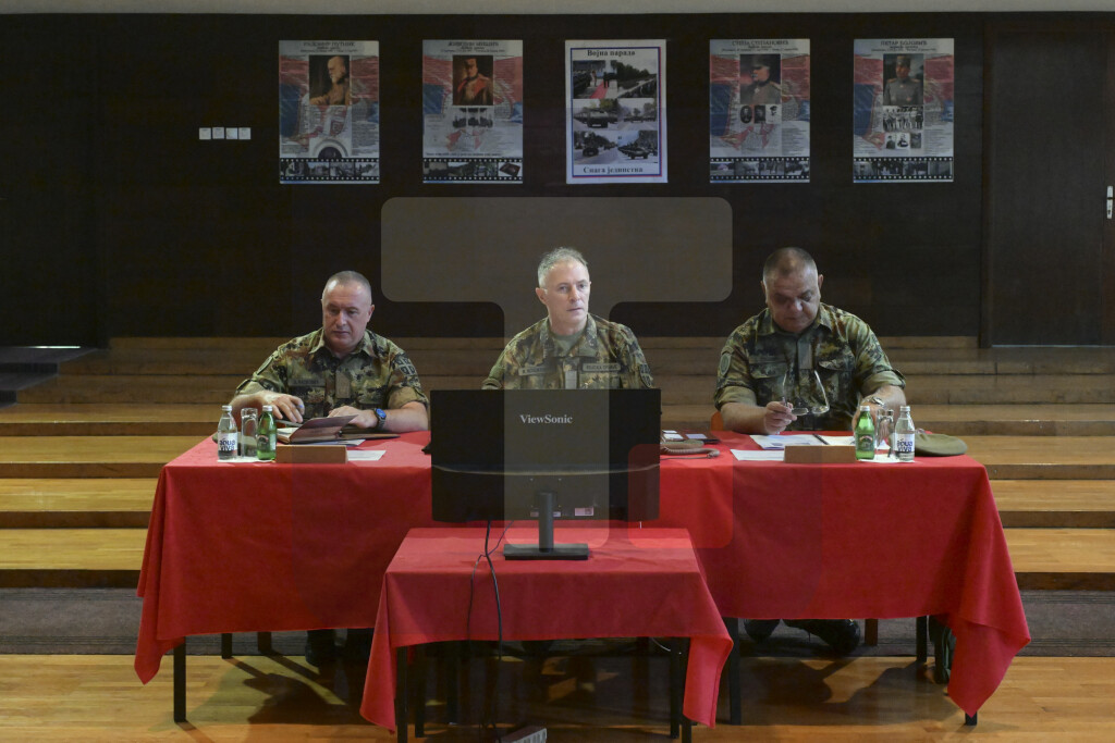 Mojsilović u Kraljevu na sastanku sa komandantima operativnih sastava o obukama
