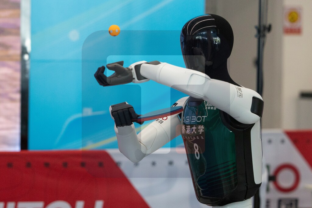 Više od 2.000 antropomorfnih robota učestvovaće na takmičenjima u Pekingu