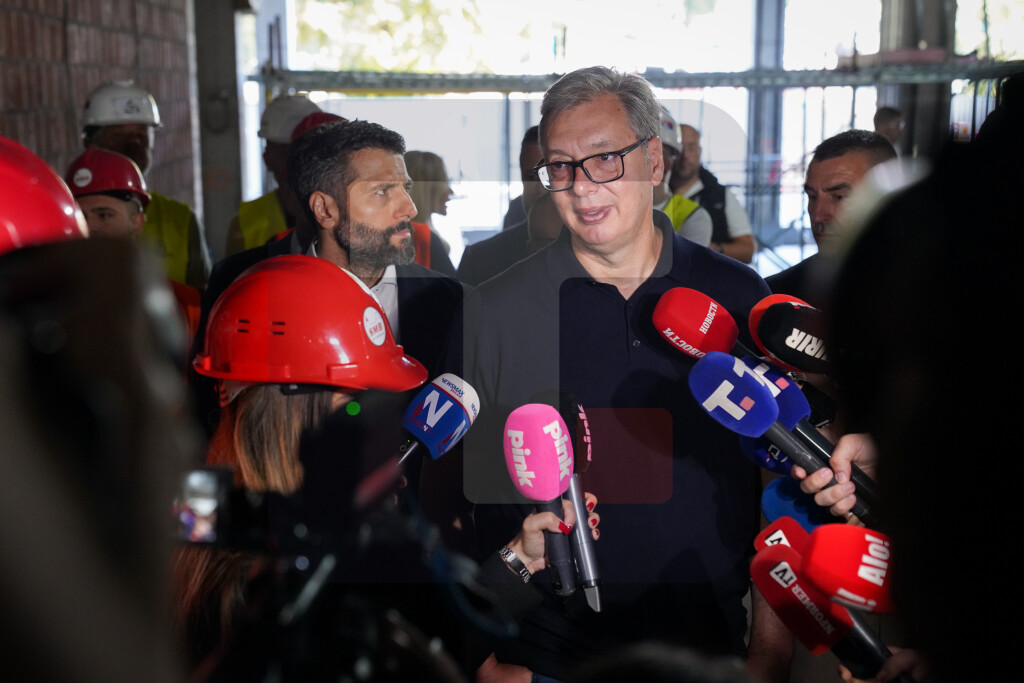 Vučić obilazi radove na izgradnji Univerzitetske dečje klinike Tiršova 2