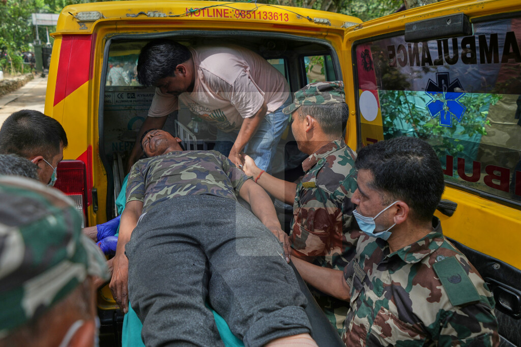 Broj žrtava u Nepalu porastao na 469, više od 1.300 ljudi se vodi kao nestalo