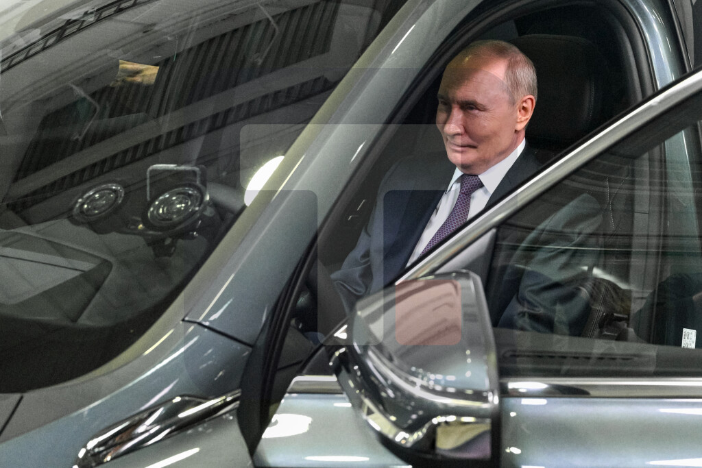 Putin provozao novu volgu K50 u Nižnjem Novgorodu