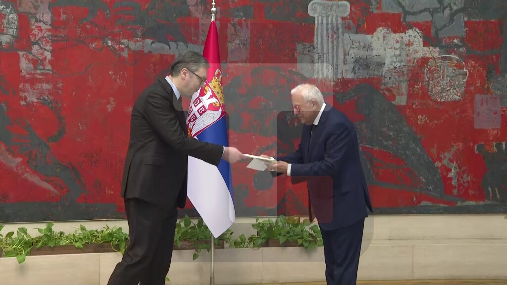 Vučić primio akreditivn pismo od novoimenovanog ambasadora Suverenog Malteškog Reda, Frančeska Marija Amoruzo