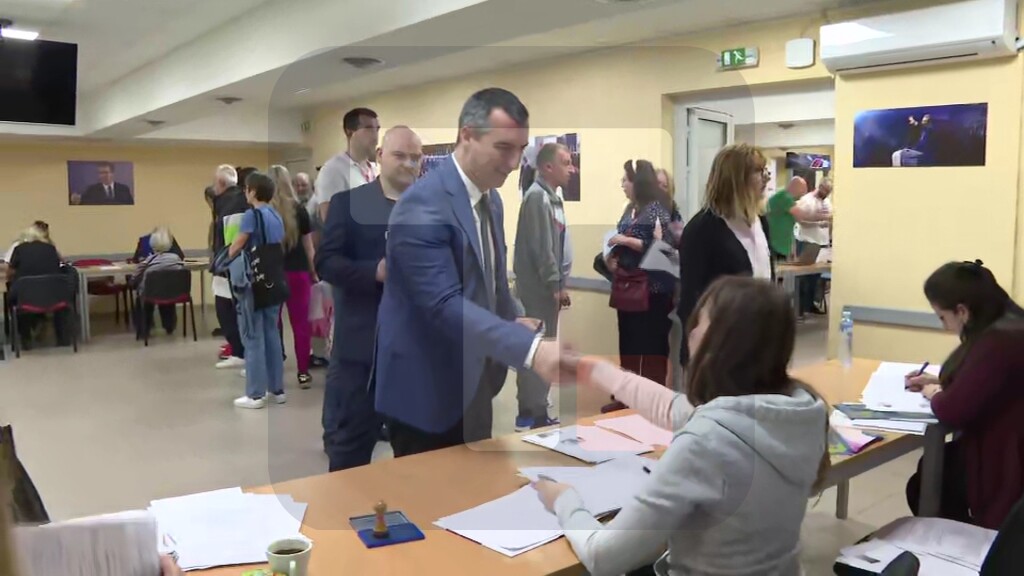 Čukarica: Srpska napredna stranka počela sa prikupljanjem potpisa podrške za lokalne izbore