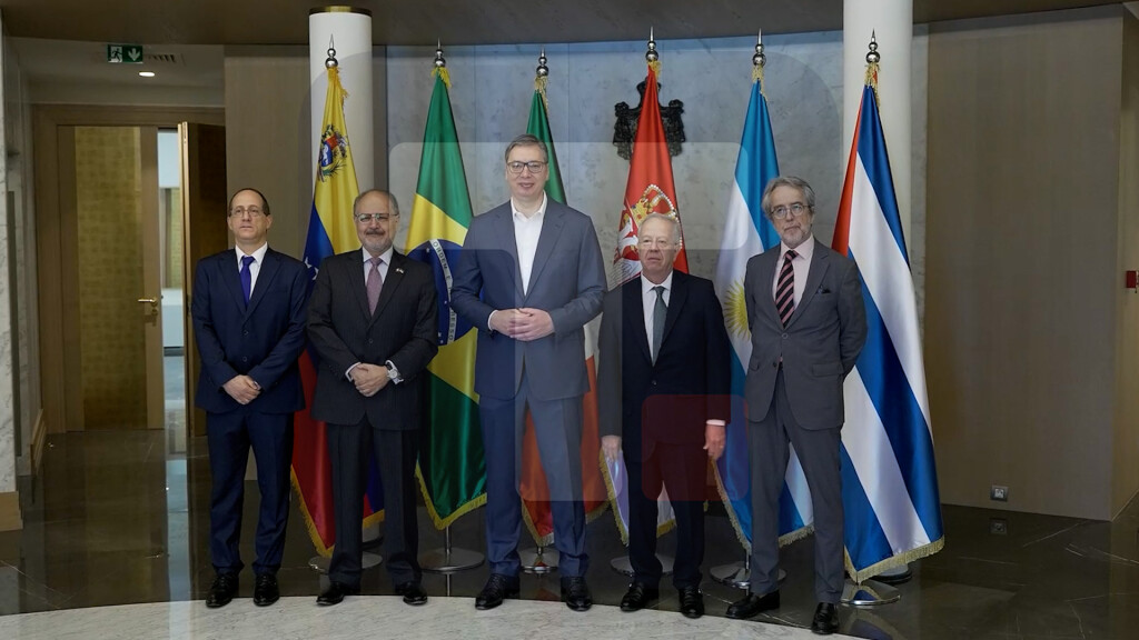 Vučić sa ambasadorima južnoameričkih zemalja o rezoluciji UN o Srebrenici