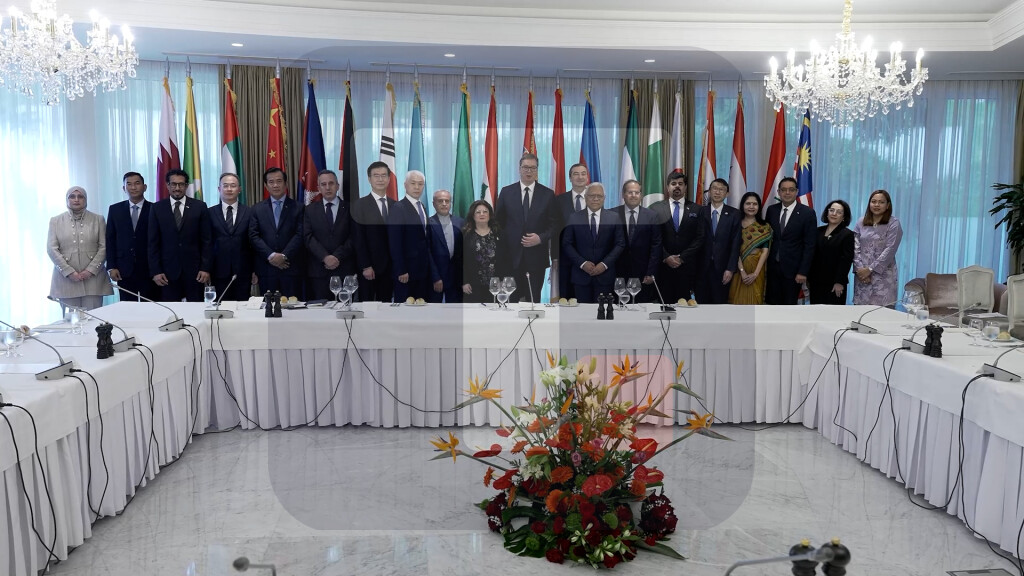 Vučić se sastao sa ambasadorima azijskih zemalja