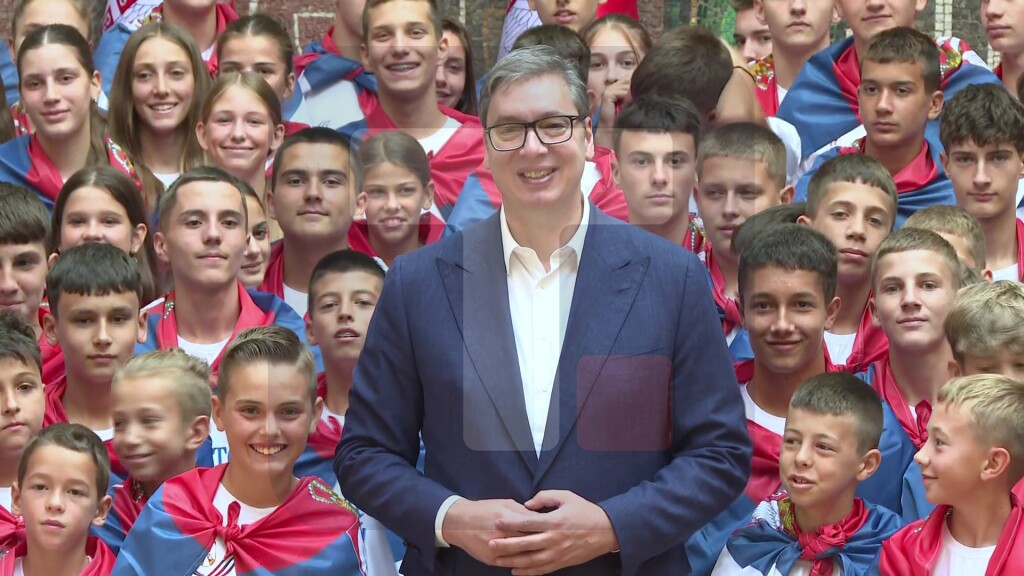 Vučić sa mladim sportistima: Beograd i Srbija su vaša kuća