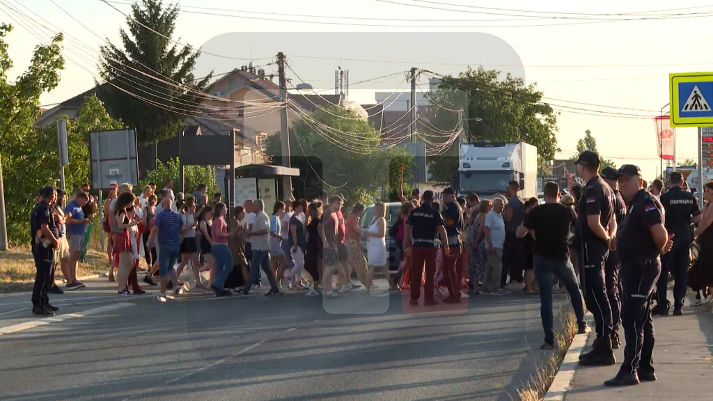 Blokade nekoliko lokacija u Beogradu i u više mesta u Srbiji
