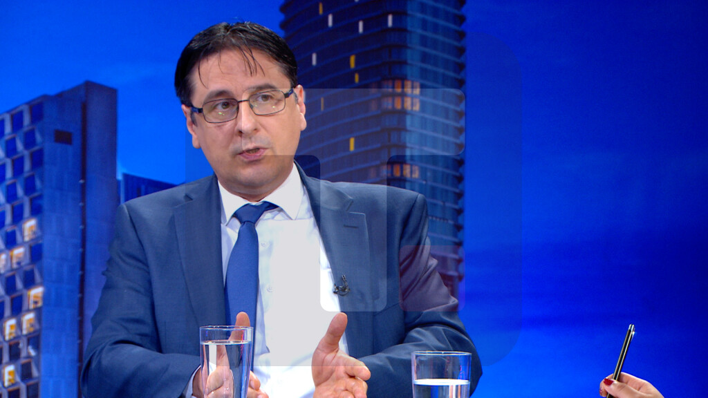 Bumbić: Najbolje bi bilo bar privremeno vratiti imovinu NIS-a u vlasništvo Srbije