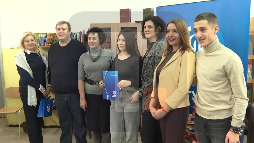 Dunav osiguranje dodelilo stipendije pobednicama Sportskih igara mladih