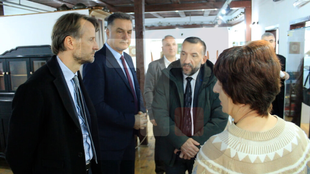 Fon Bekerat posetio Muzej Ras u Novom Pazaru, popodne otvara Evropsku kuću