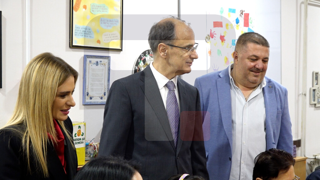 Predsednik Vlade Srbije Macut obišao je Gerontološki centar "Jelenac"