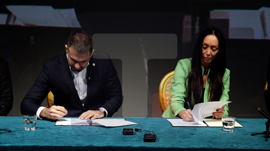 Gradonačelnik NS i SNP potpisali sporazum o uvođenju klasične muzike u gradski prevoz