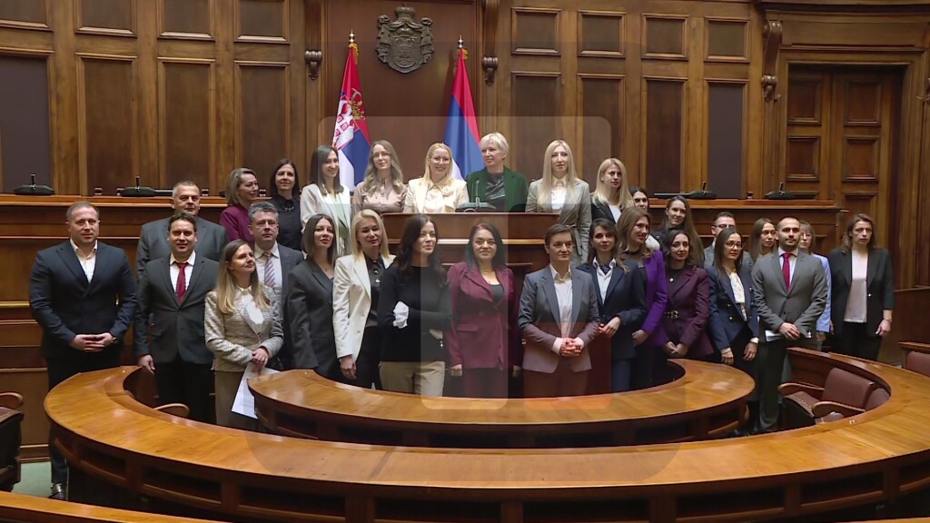 U Skupštini Srbije 27 novoizabranih sudija prekršajnih sudova položilo zakletvu