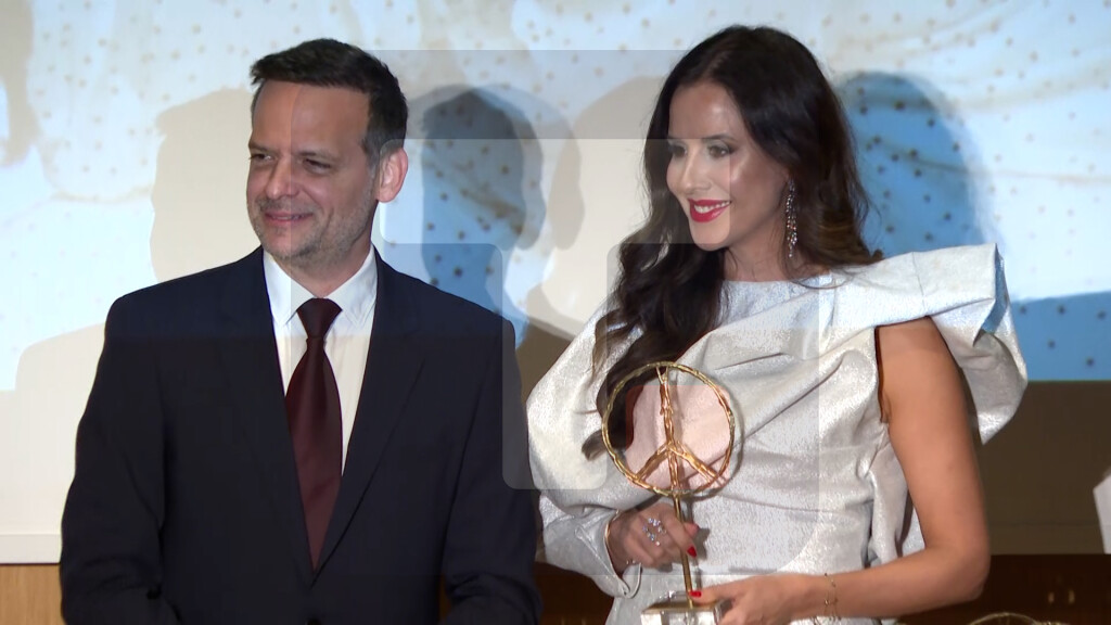 Tamari Vučić u Atini uručena nagrada Fondacije Le Soleil