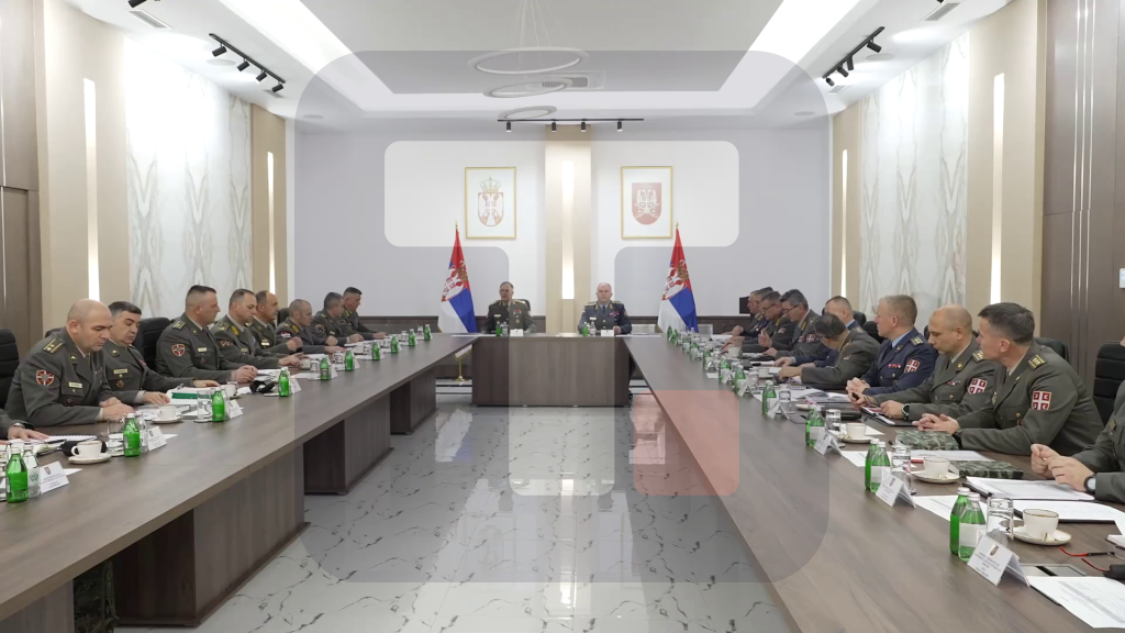 Načelnik Generalštaba sa komandantima jedinica
