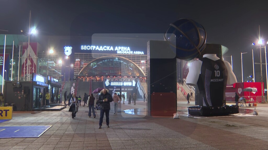 Okupljanje navijača pred utakmicu Partizan - Virtus