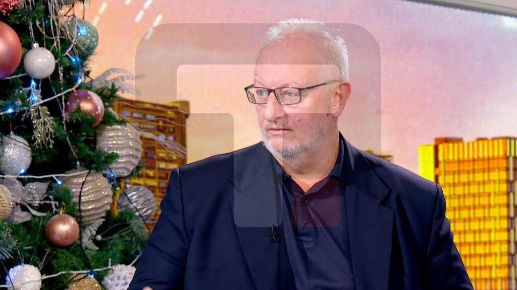 Živković: Zabrana telefona u školama bi imala efekta u redu, radu, praćenju nastave