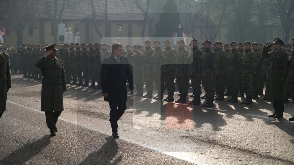 Ministar Gašić na polaganju zakletve vojnika i polaznika kursa za podoficire