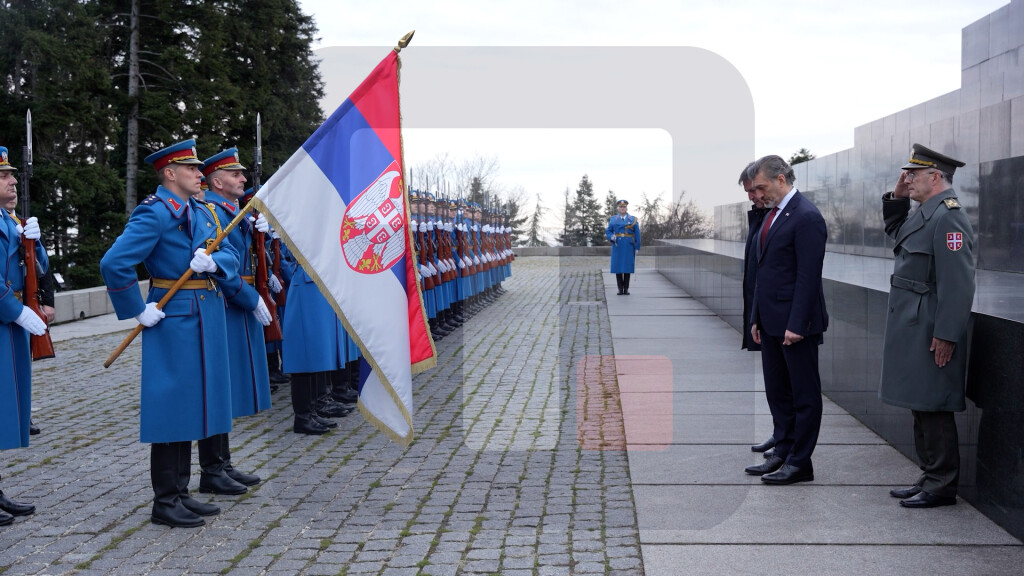 Predsednik Gruzije Kavelašvili položio venac na Spomenik neznanom junaku na Avali