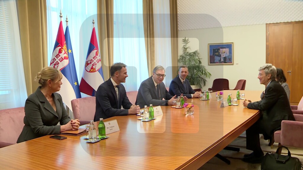 Vučić sa Saksom:Razgovarali smo o globalnoj situaciji i srpskim regionalnim prilikama