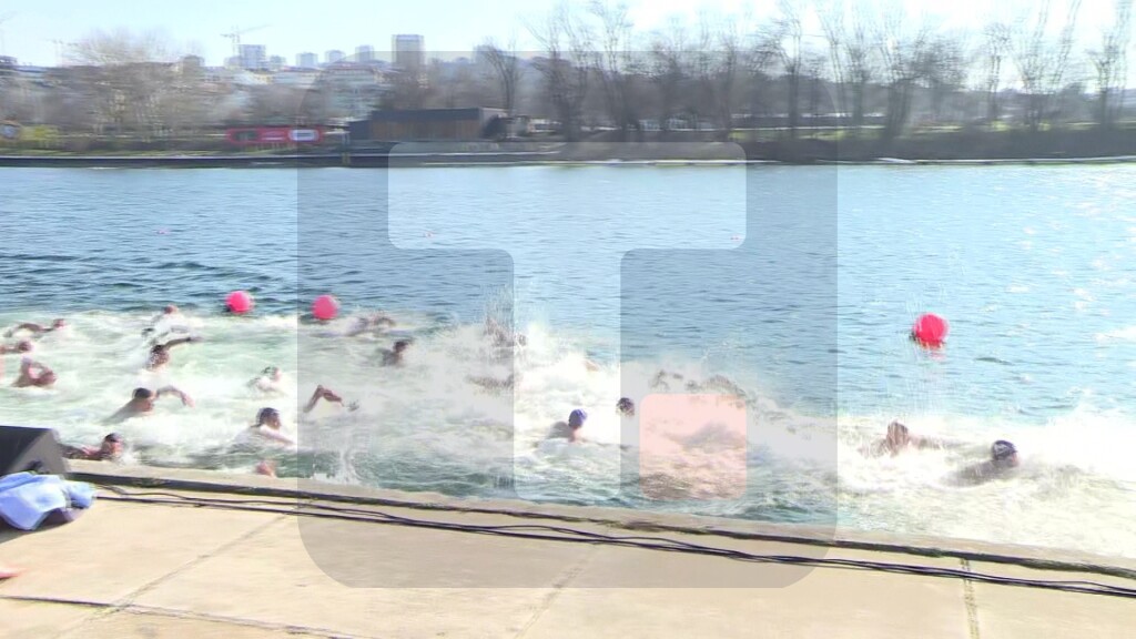 Održano plivanje za Časni krst na Adi Ciganliji, pobednik žandarm Nikola Trajković