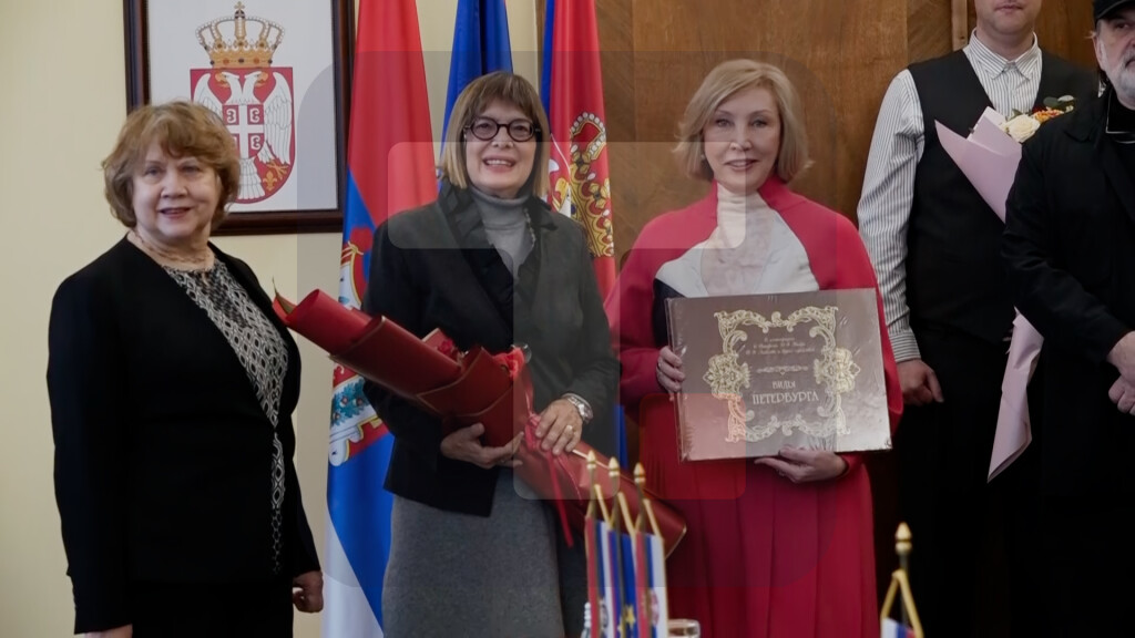 Gojković sa direktorkom Boljšoj dramskog teatra iz Sankt Petersburga